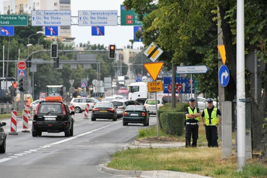 Kontrole policji na buspasie w Kielcach. Uważaj, którym pasem jedziesz [ZDJĘCIA]