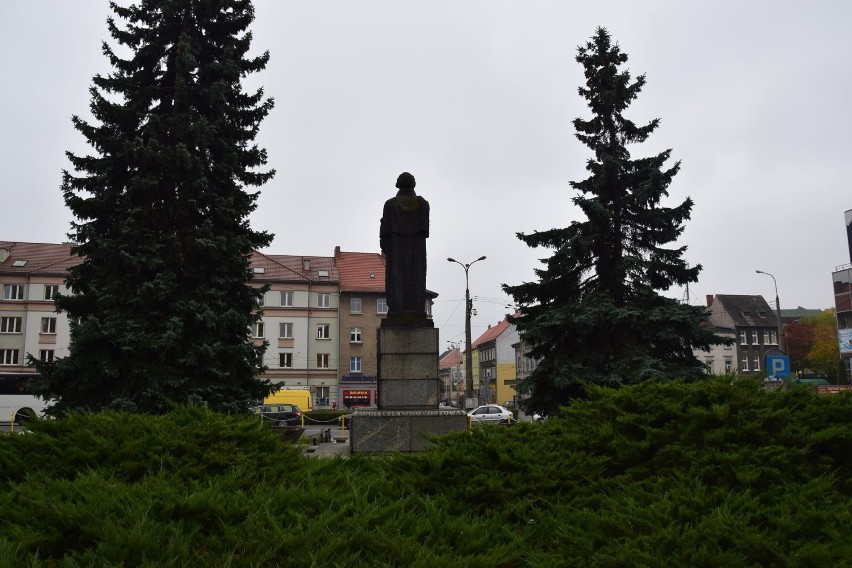 Możliwe, że pomnik Mickiewicza zmieni nieco lokalizację...