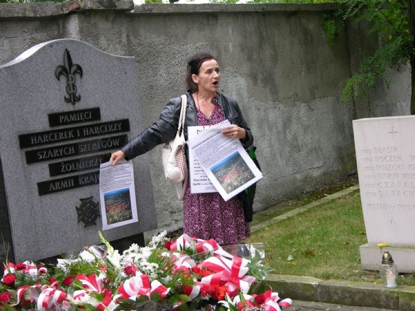 W piątek, 1 sierpnia, na cmentarzu katedralnym odbyły się...