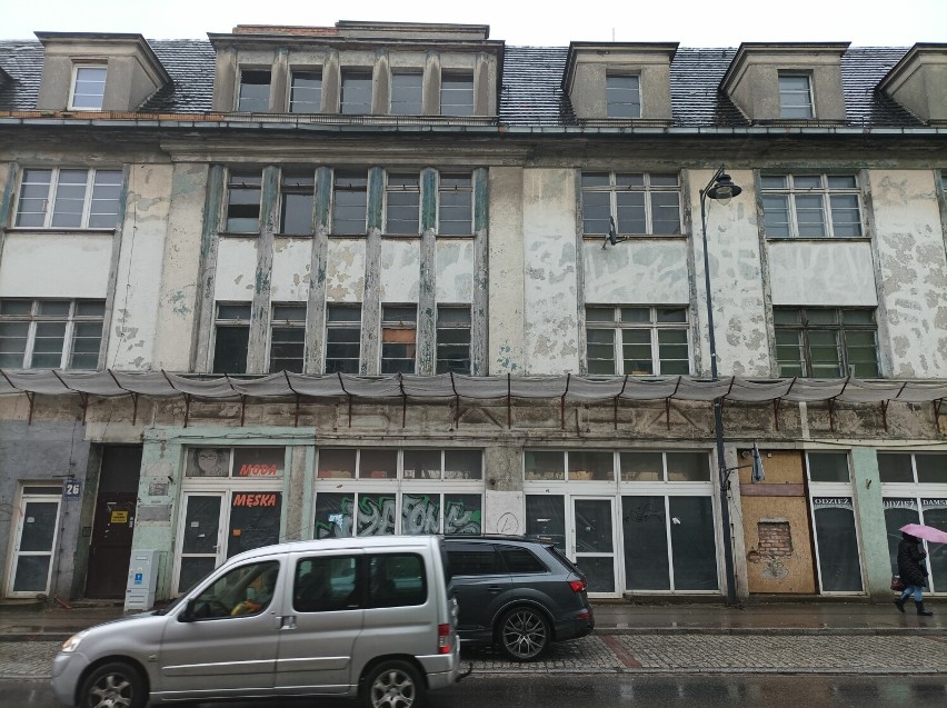 A tak dawny Gryf wygląda od strony ulicy Wyszyńskiego