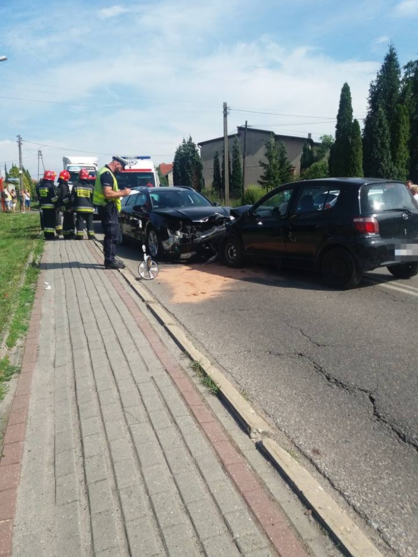 Na ulicy Kolberga w Pszowie zderzyły się czołowo dwa...