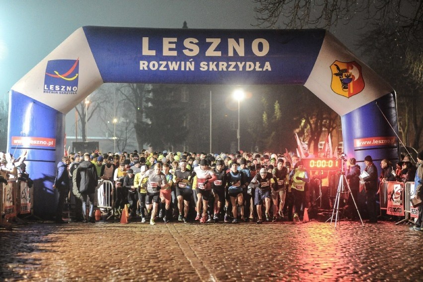 Bieg Sylwestrowy w Lesznie 2022 już w piątek. Kilkaset osób wybiegnie na ulice w Lesznie. Będą utrudnienia 