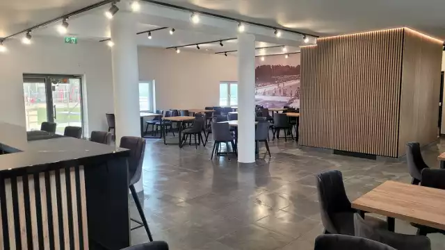 Tak wyglądają nowe wnętrza restauracji w Czeladzi 

Zobacz kolejne zdjęcia/plansze. Przesuwaj zdjęcia w prawo naciśnij strzałkę lub przycisk NASTĘPNE