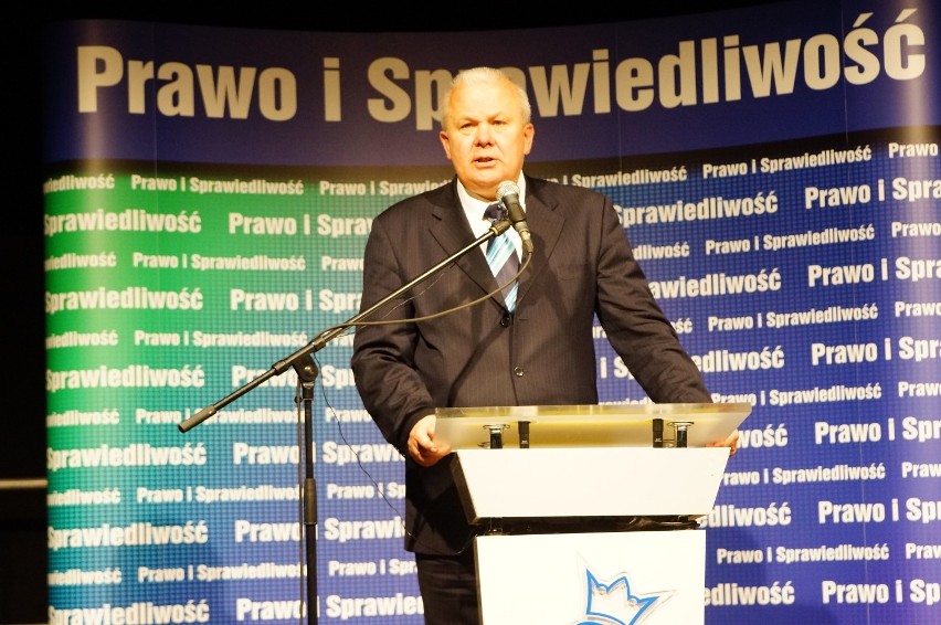 Senator Andrzej Wojtyła
Wiek: 60
wykształcenie:...