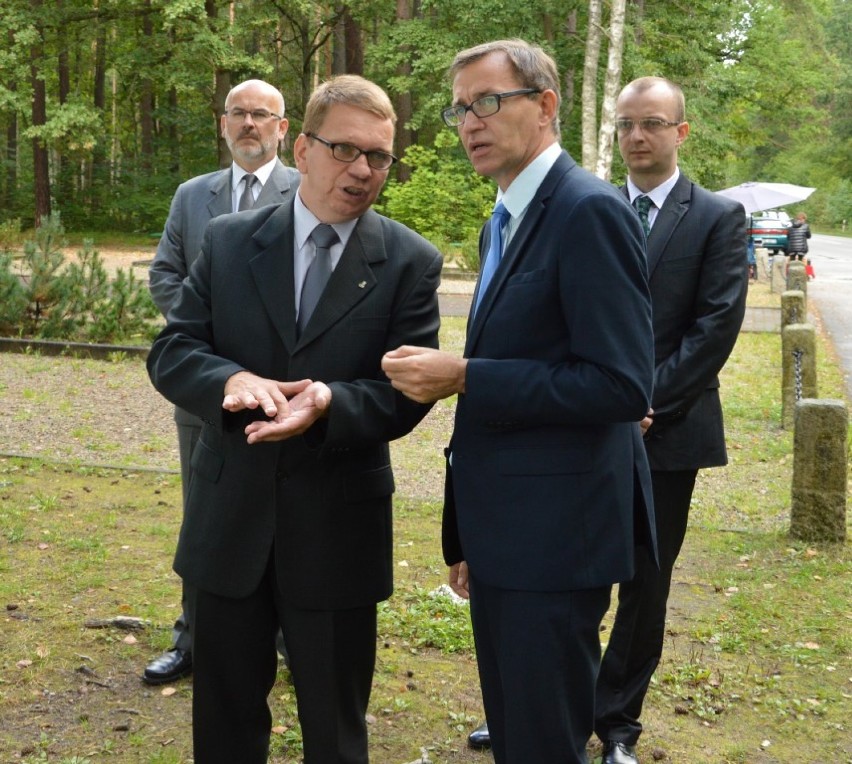 Wizyta prezesa IPN w Wejherowie i Lasach Piaśnickich