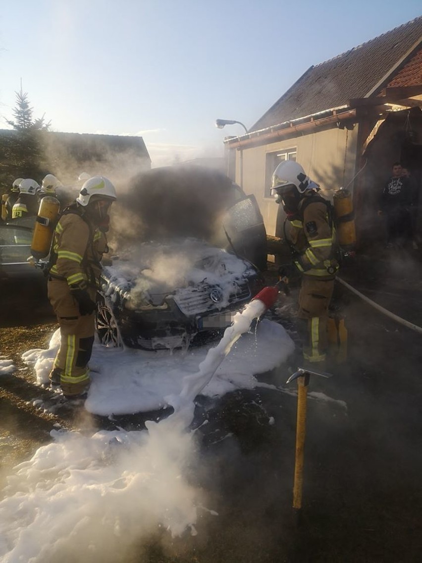 Pożar samochodu osobowego w miejscowości Charbowo