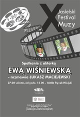 Ewa Wiśniewska w filmowej kawiarence na jasielskim rynku