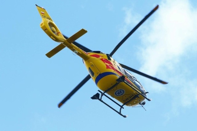 Do wypadku na drodze krajowej nr 32 koło Gubina zadysponowano śmigłowiec Lotniczego Pogotowia Ratunkowego.