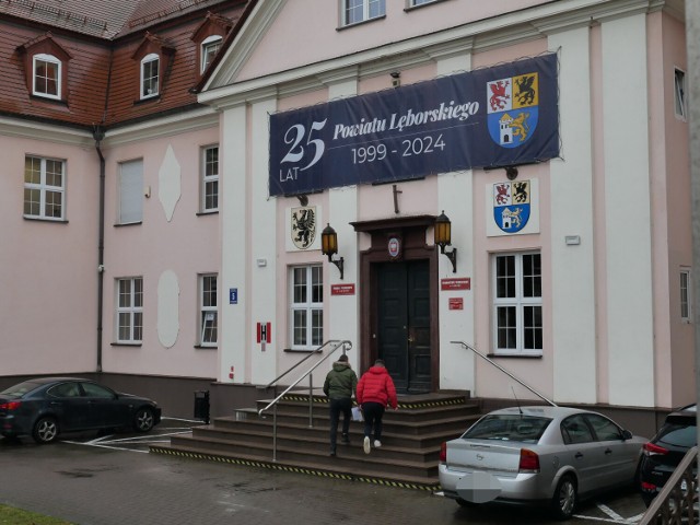Mieszkańcy powiatu lęborskiego mają możliwość skorzystania nieodpłatnie z pomocy prawnej, poradnictwa obywatelskiego i mediacji.