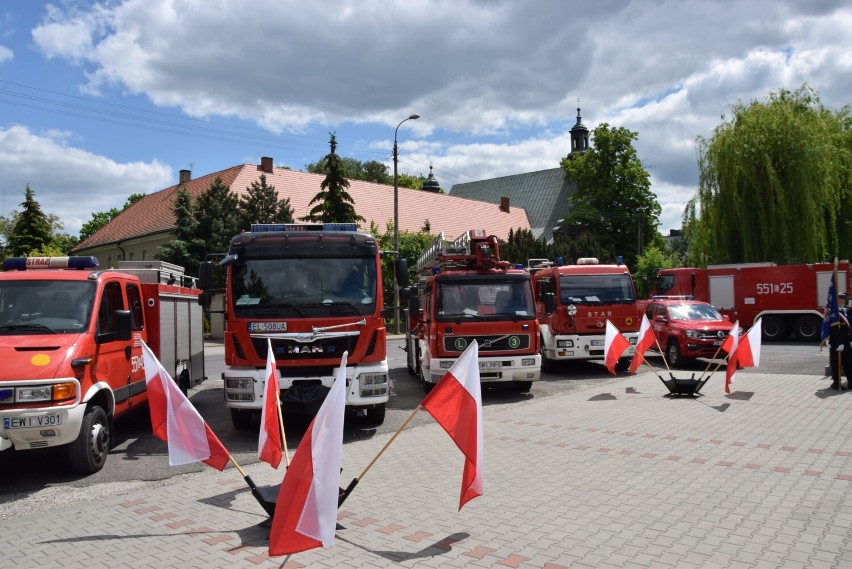 Uroczysta zbiórka w komendzie straży pożarnej w Wieluniu ZDJĘCIA