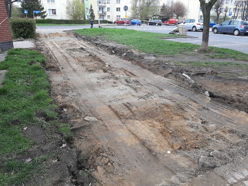 Świdnica zaczyna wielkie remonty chodników, m.in. tych na Osiedlu Młodych (ZDJĘCIA) 