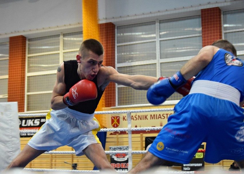 Mecz bokserski w Kraśniku. Klub Sportowy ''Za Bramą'' pokonał reprezentację Radomia (ZDJĘCIA, WIDEO)