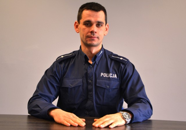 Miasto Pruszcz Gdański
asp. Michał Czaczyk
tel. stacjonarny 47 74 24 260
tel. 516 818 956
dzielnicowy.pruszczgd1@gd.policja.gov.pl
Rejon służbowy nr 1 obejmujący zasięgiem terytorialnym niżej wymienione ulice na terenie miasta Pruszcz Gdański: 1 Maja, 10 Lutego, 11 Listopada, 3 Maja, Cicha, Cyprysowa, Grunwaldzka, Konwaliowa, Kwiatowa, Niepodległości, Obrońców Wybrzeża, Ogrodowa, Plac Jana Pawła II, Plac Rycerza, Stefana, Plac Wyzwolenia, Pogodna, Skarpowa, Spacerowa, Spokojna, Sportowa, Tysiąclecia, Wczasowa, Widokowa, Wojska Polskiego