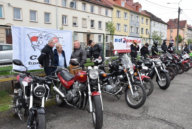 W Zespole Szkół nr 2 motocykliści uczyli się technik bezpiecznej jazdy.