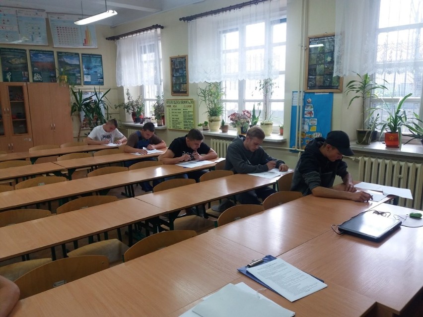 Uczniowie ZSP nr 1 w Łowiczu drudzy w województwie łódzkim [Zdjęcia]