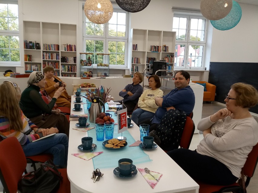 Spotkanie Dyskusyjnego Klubu Książki w wolsztyńskiej bibliotece