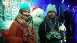 Tak wyglądają mieszkańcy Łasina na zdjęciach z Mikołajem. Imprezę przygotował dom kultury w Łasinie [zdjęcia]