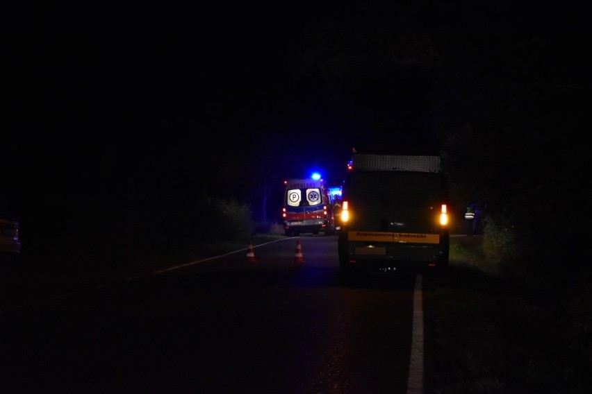 Zderzenie trzech samochodów osobowych w Głazicy. Zablokowana droga powiatowa