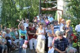 Piknik parafialny w Zbąszyniu i XI Turniej Rodzinnej Siatkówki Plażowej [Zdjęcia]