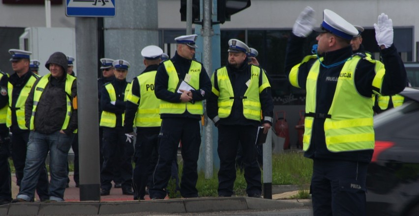 Policjant Roku Ruchu Drogowego. Egzamin z kierowania ruchem...