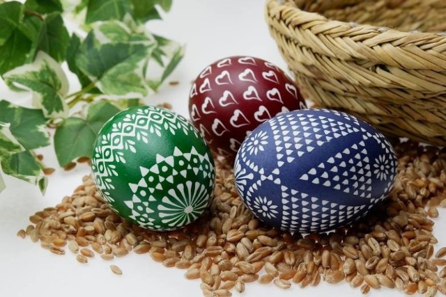 Jajko zapewnia płodność. Symbolizuje życie i choć weszło do święconki najpóźniej, najbardziej kojarzy się nam ze Świętami Wielkanocnymi.