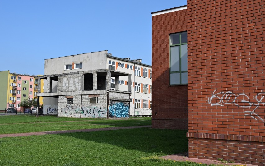Rozpoczyna się przebudowa budynku Gimnazjum Nr 1 w Kraśniku. Powstanie hotel
