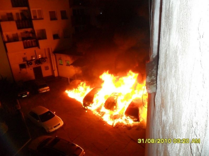 Wrocław: Trzy samochody spłonęły przy ul. Wesołej
