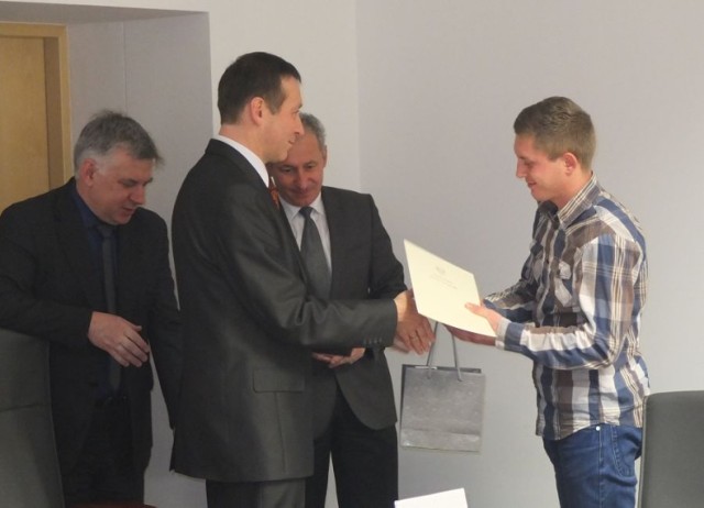 UKH Start 1954 Gniezno z gratulacjami od Ministra Sportu i Turystyki