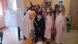 Halloweenowy teatrzyk w Zespole Szkół Publicznych nr 1 w Pleszewie