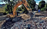 Wyburzanie przedszkola w Złoczewie zakończone. Powstaje już nowa siedziba placówki. Jest budowana za prawie 12 mln zł ZDJĘCIA