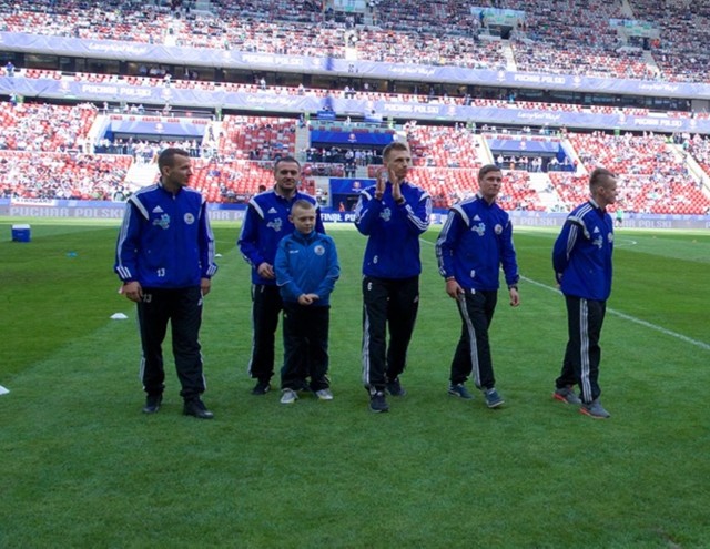 Piłkarze Błękitnych na Stadionie Narodowym. W piątek w Głosie Stargardzkim zamieścimy zdjęcie całego zespołu.