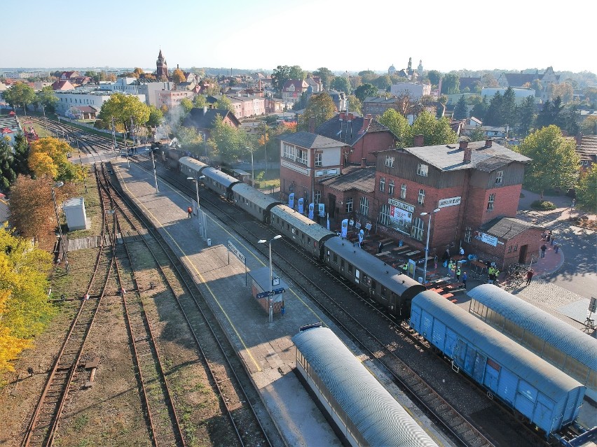 Niecodzienny pociąg przyjechał do Grodziska Wielkopolskiego [GALERIA ZDJĘĆ]