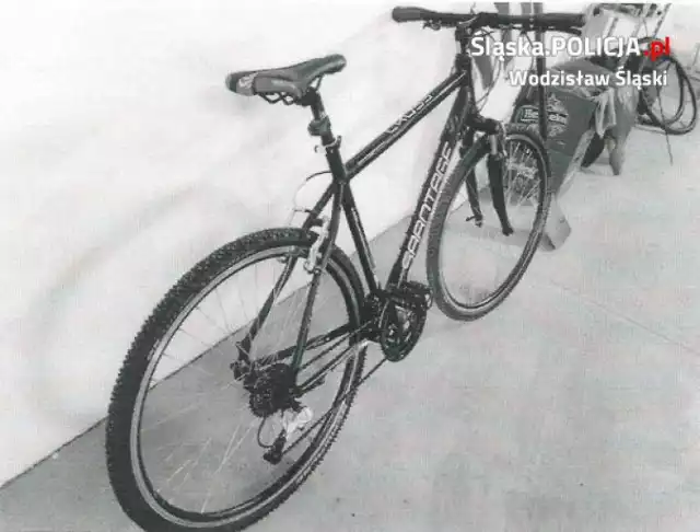 Ten rower skradziono z klatki schodowej przy ul. Ofiar Terroru w Rydułtowach