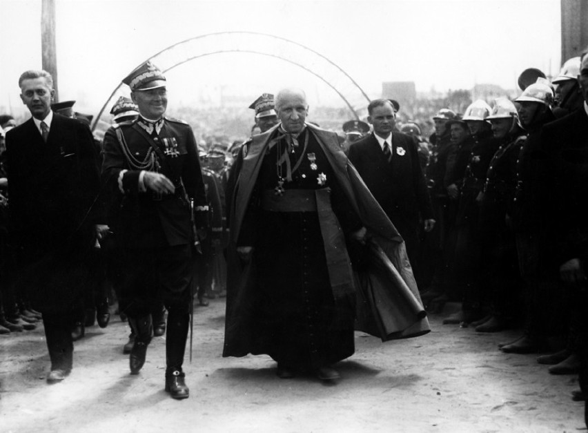 Lisków upamiętni ks. Blizińskiego i nie tylko. Zobacz historyczne ZDJĘCIA z tej gminy 