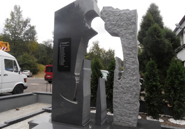 Pomnik w Kochłowicach upamiętniający ofiary katastrofy