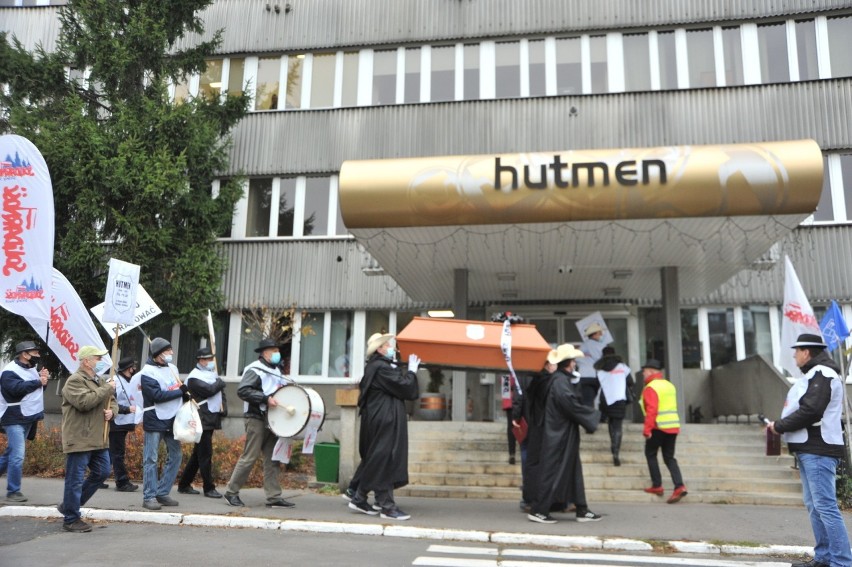 Protest w Hutmenie