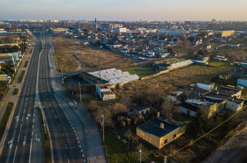 Domki i baraki na Dębowej Górze, zamieszkiwane przez 340...