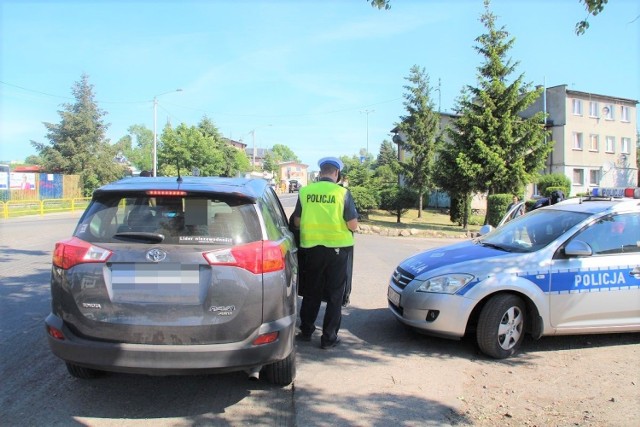Policyjne kontrole na drogach powiatu nakielskiego prowadzone są cyklicznie