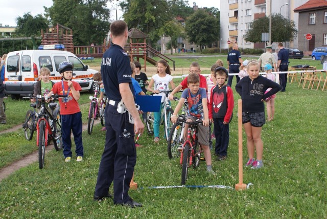 Piknik z policją, strażą miejską i strażą pożarną.