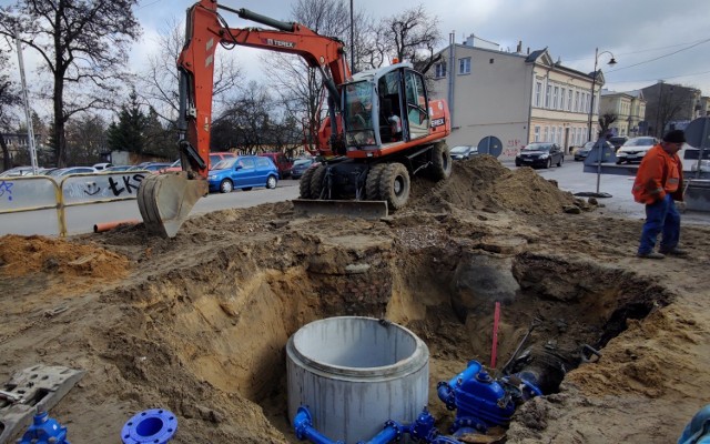 O 2,2 mln zł wzrośnie koszt modernizacji ulicy Wojska Polskiego w Piotrkowie. 