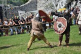 Najazd Barbarzyńców na ogrodzienieckim zamku ZDJĘCIA