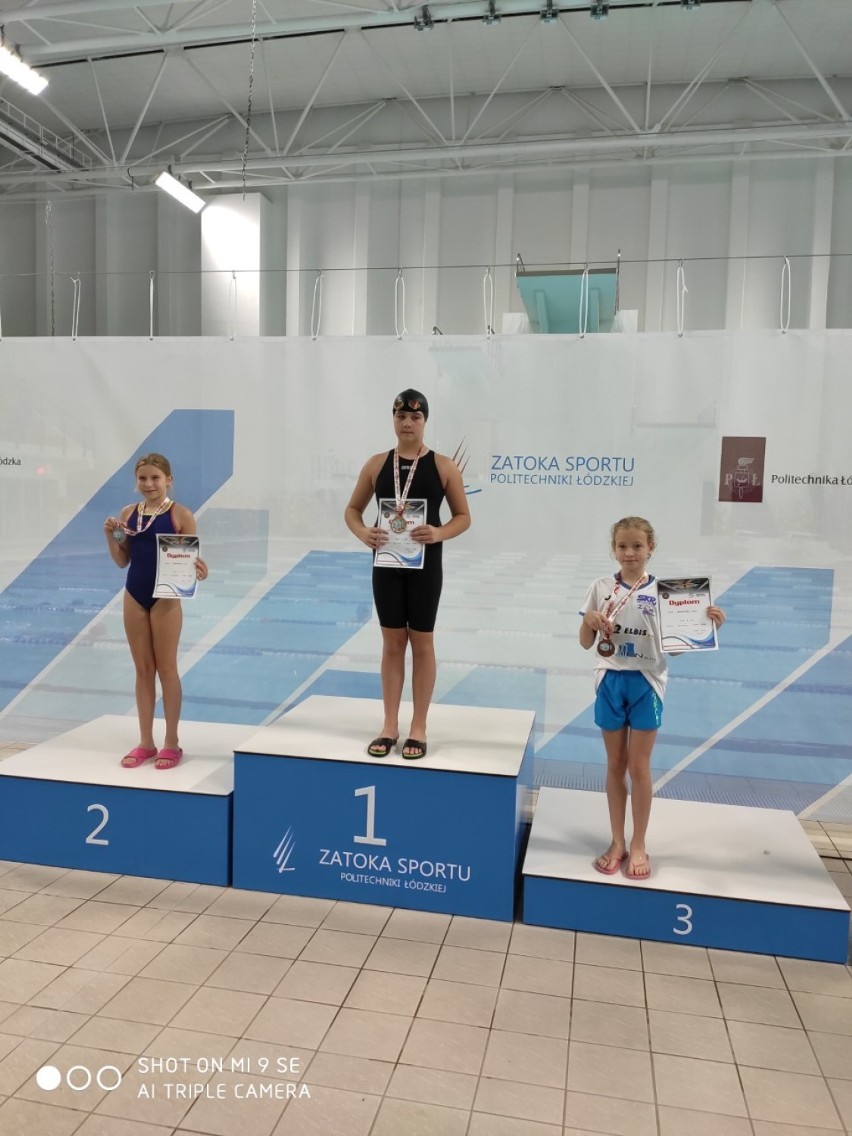 5 medali w tym trzy złote pływaków Championa Tomaszów na...