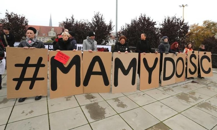 Czarny Piątek w Szczecinie. Będzie protest na placu Solidarności. Niektórzy wyjadą do Warszawy