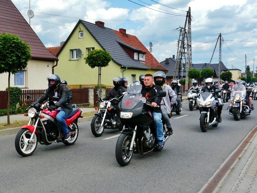 Dni Gminy Ciasna - niedziela: parada motocyklistów w centrum miejscowości [ZDJĘCIA]