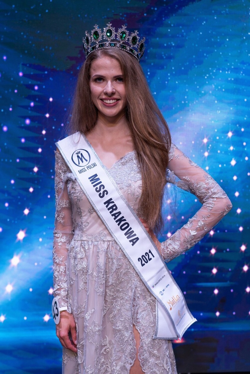 Klaudia Pyrz i Monika Wsolak podczas finału konkursu Miss...