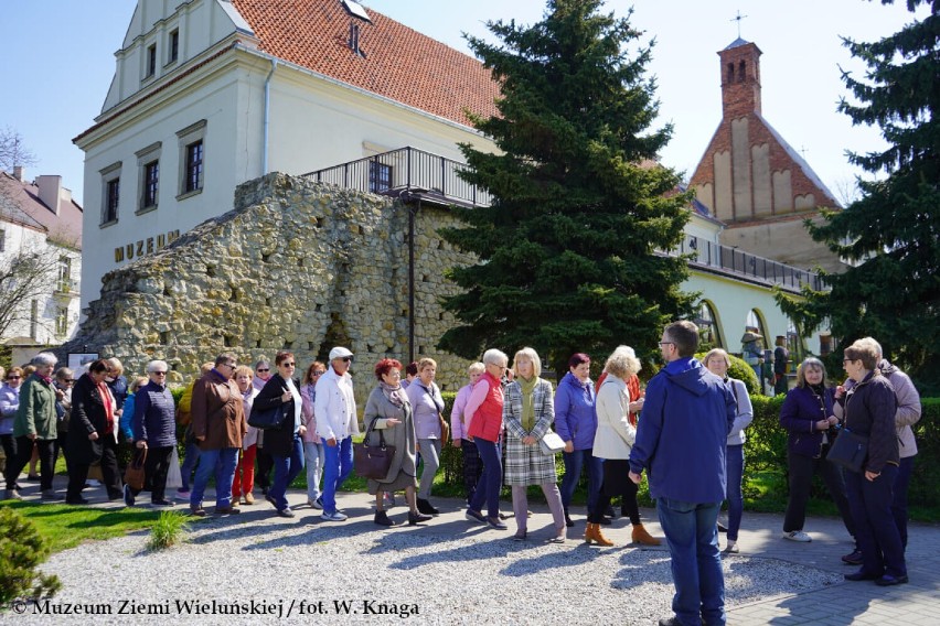 Spacer „szlakiem czterech religii” po Wieluniu FOTO 