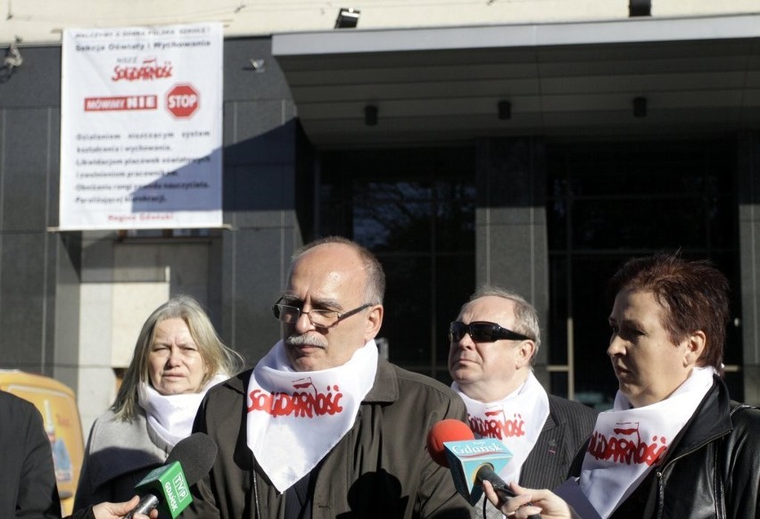 Dzień Edukacji Narodowej 2013. Protest gdańskiej...