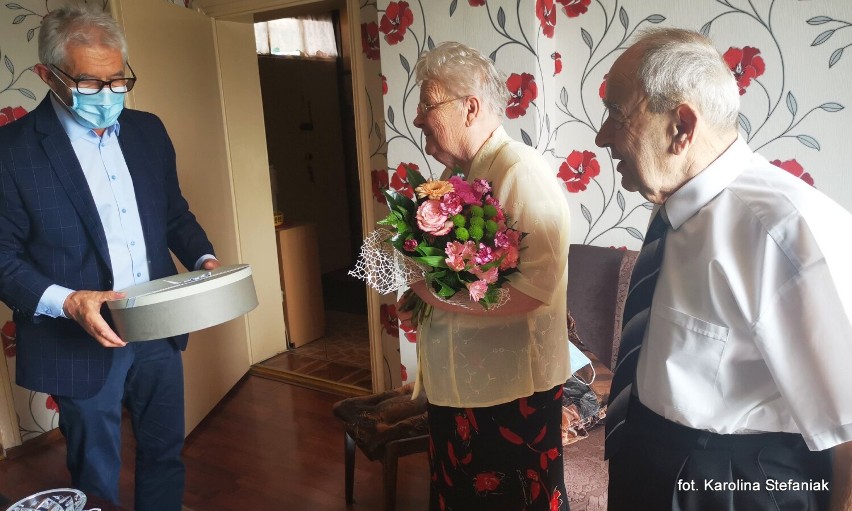Jubileusz małżeństwa. Pani Maria i pan Stanisław ze Skoków przeżyli razem 60-lat