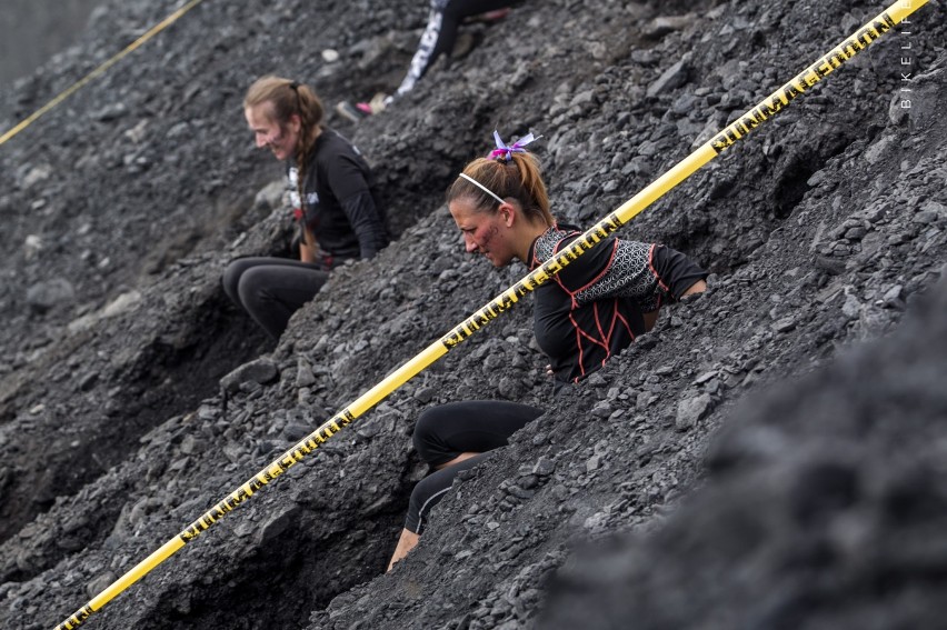 Runmageddon Silesia 2017 [ZDJĘCIA]. Ekstremalny bieg na hałdach w Gliwicach