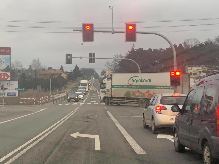 Sygnalizacja świetlna działa już na feralnym skrzyżowaniu w...